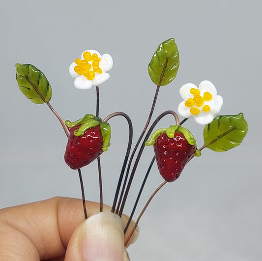 Glass Art - Wild Strawberry "Specialised" Bouquet