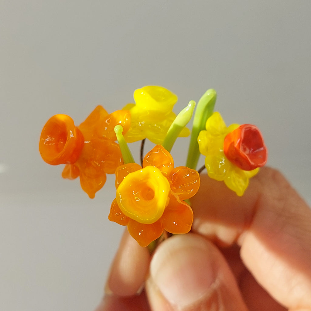 NEW!! Glass Art - Medium Sunny Daffodil Mini Bouquet