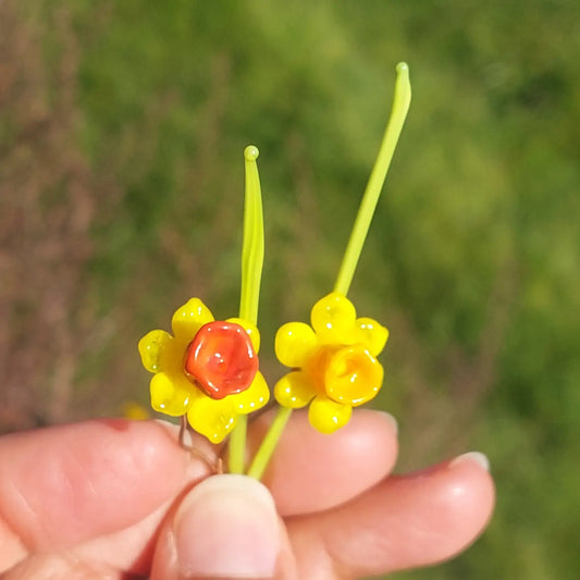 NEW!! Glass Art - Tiny Sunny Daffodil Mini Bouquet