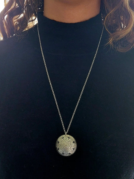 SALE! Re-minted Two Way Domed Garden Circle Pendant with Sixpence - 40% off!