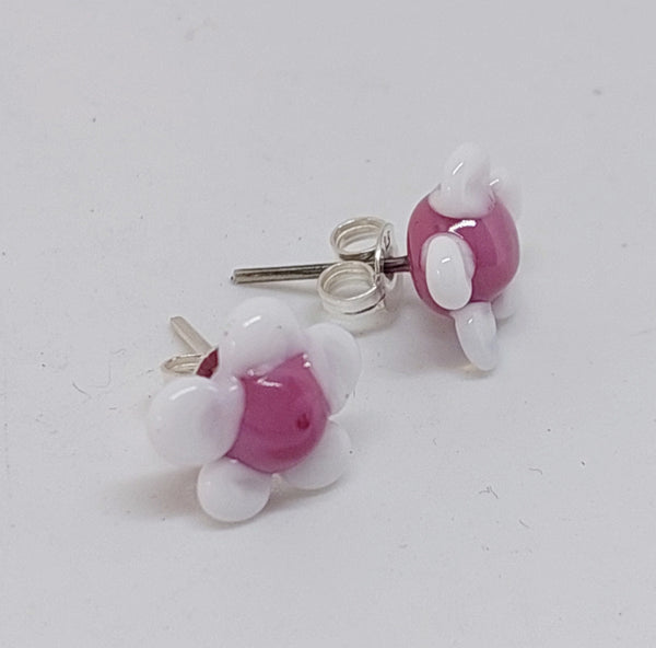 Glass Art - Manuka Flower Stud Earrings