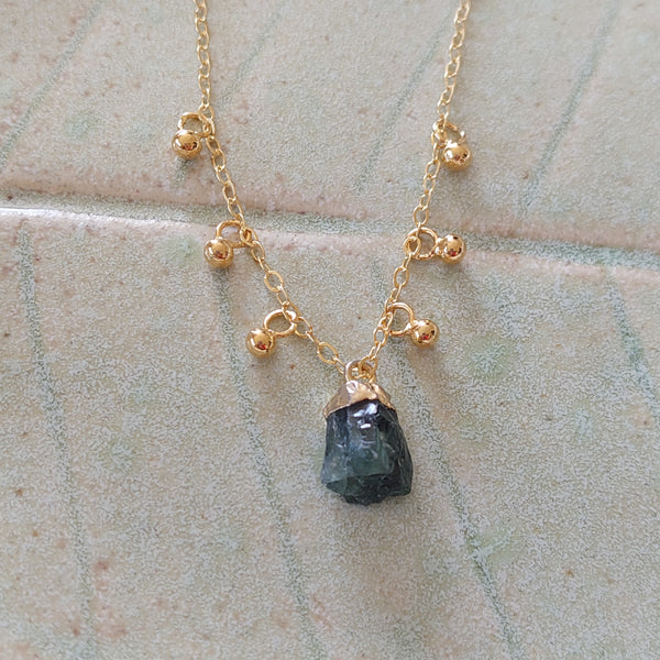 Natural Gemstones - Timeless Delicate Drops Necklace with Green Sapphire